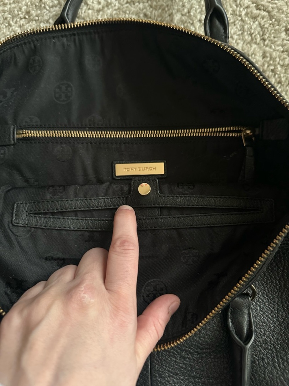 Tory Burch Black Pebbled Leather Zip-Top Tote - Picture 2 of 4